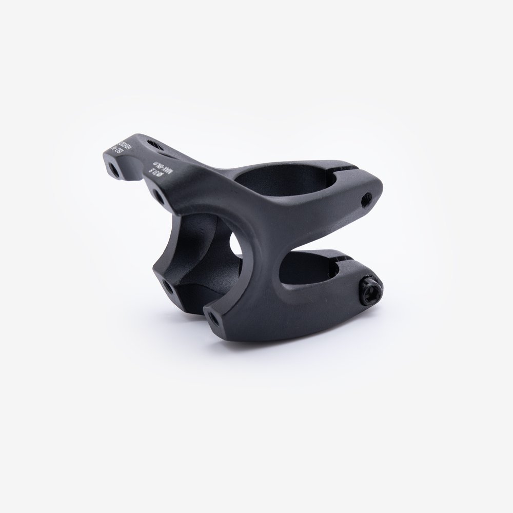 Lower Handlebar Clamp